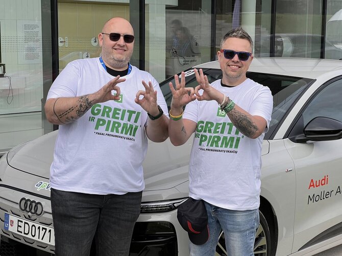 Žilvino Pekarsko / 15min nuotr./Vaidas Bivainis ir Giedrius Žiura elektromobilių varžybose