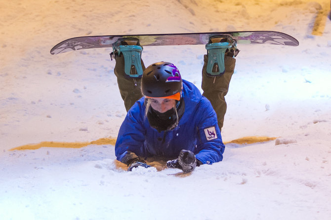 Snow arenos nuotr./Geriausiai triukus ant vamzdžių su snieglente demonstravo 24-erių metų vilnietis Paulius Morkūnas.