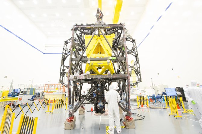 NASA JWST iliustr./James Webb teleskopo gamyba