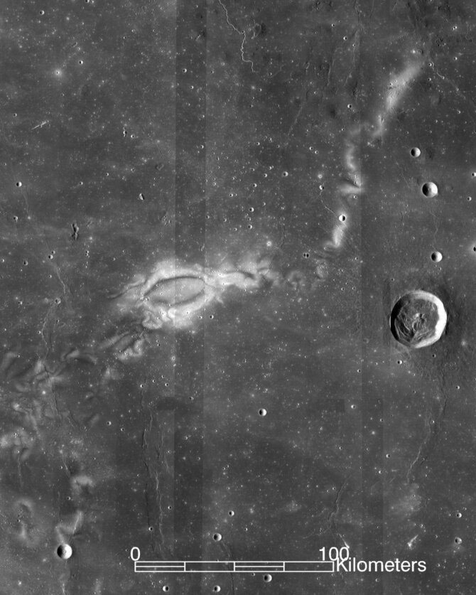 NASA.gov iliustr./Mėnulio „garbanos“