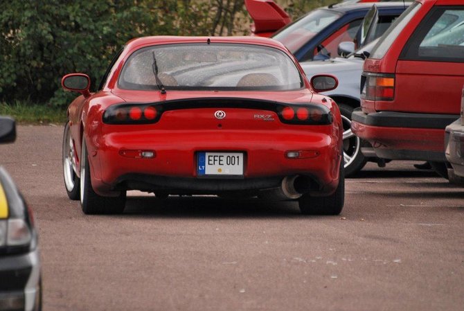 Autoplius.lt nuotr./Rotorinė svajonė – trečios kartos „Mazda RX-7“