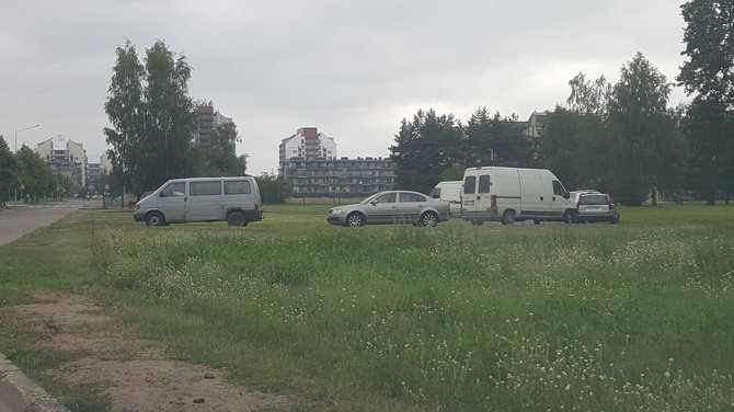 Žilvino Pekarsko / 15min nuotr./Automobilių parkavimas Palangoje