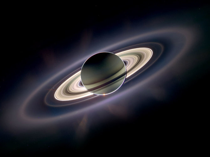 LEM iliustr./Vienoje įstabiausių Saturno nuotraukų – planetai uždengus Saulę, jos spinduliuose išryškėja žiedų struktūra./Nasa.gov.