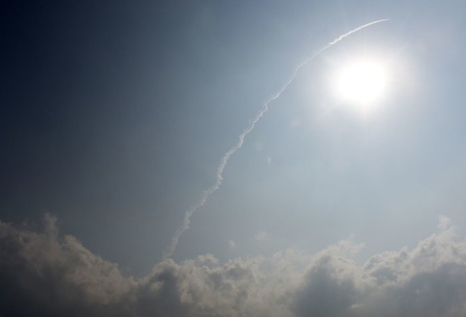AFP/„Scanpix“ nuotr./Indijos raketa iškėlė rekordinį 104 palydovų spiečių