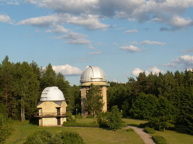 Molėtų observatorijos teleskopų bokštuose – pagrindiniai Lietuvos astronomų darbo instrumentai/ Infomoletai.lt