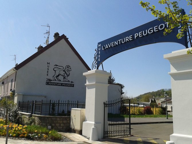 Žilvino Pekarsko / 15min nuotr./Įėjimas į „Peugeot“ muziejų