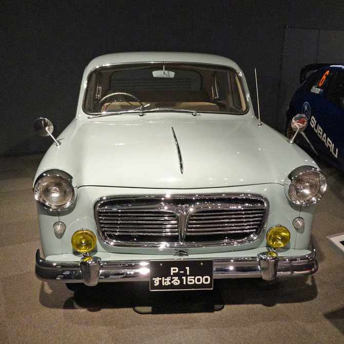 Pirmasis Subaru automobilis nebuvo labai išvaizdus, bet puikiai tiko taksi. (PekePON, Wikimedia(CC BY-SA 4.0)