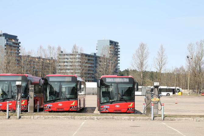 Vilniaus savivaldybės nuotr./Nauji Vilniaus autobusai „Solaris Urbino“