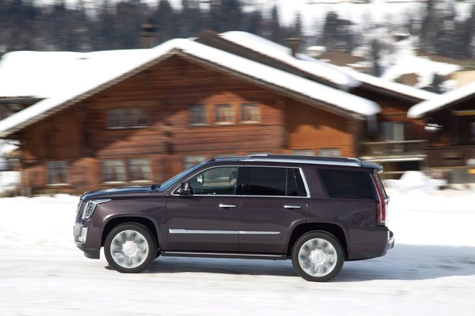 Autogidas.lt nuotr./Cadillac Escalade (2015 m.)