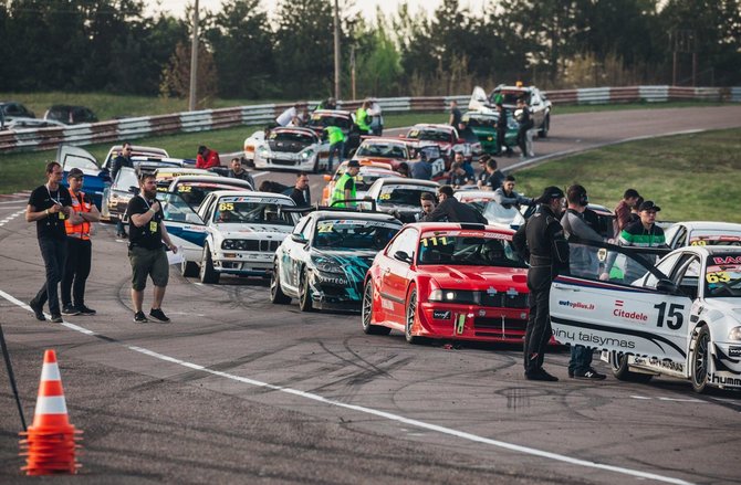 „Autoplius.lt Fast Lap“: Lietuvos „Race“ žiedinių lenktynių čempionatas tapo dar vienu laipteliu konkurencingesnis