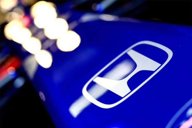 Gamintojų nuotr./„Honda“ pasirašė sutartį su „Red Bull Racing“ – tieks F1 galios agregatus