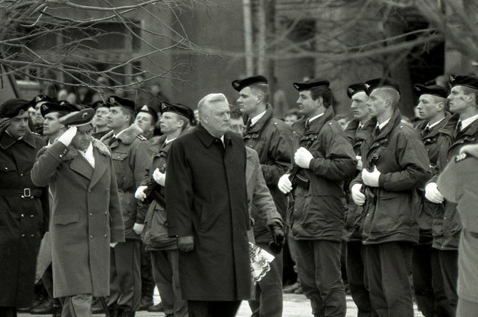Tado Dambrausko nuotr./Prezidentas Algirdas Brazauskas inauguracijos dieną (1993 m. vasario 25-oji)
