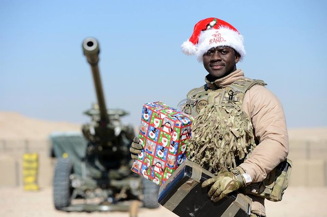 Srž. Dan Bardsley/Didžiosios Britanijos kariuomenė/„Facebook“ nuotr./Britų karių Kalėdos Afganistane