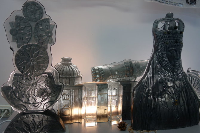 Kauno miesto muziejaus nuotr./Stiklo darbų paroda „Praeities lobynai“