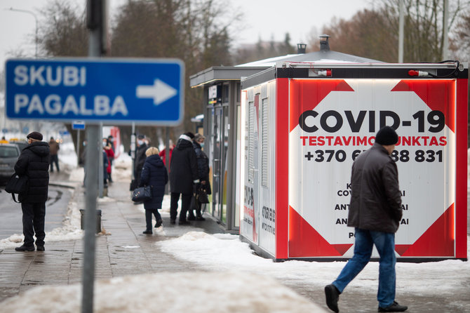 Irmanto Gelūno / 15min nuotr./Mobilus COVID-19 testavimo punktas