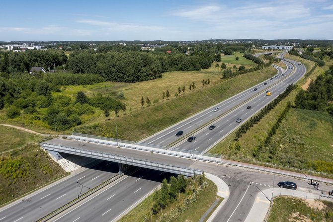 Irmanto Gelūno / BNS nuotr./Nenaudojamas viadukas Girulių g.