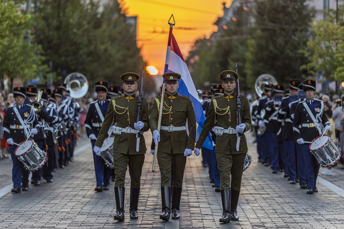 Irmanto Gelūno / BNS nuotr./Karinių orkestrų festivalis „Military Tattoo Lithuania 2022“