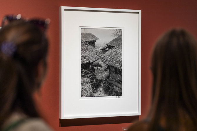 Irmanto Gelūno / BNS nuotr./Radvilų rūmuose Korėjos fotografijos paroda