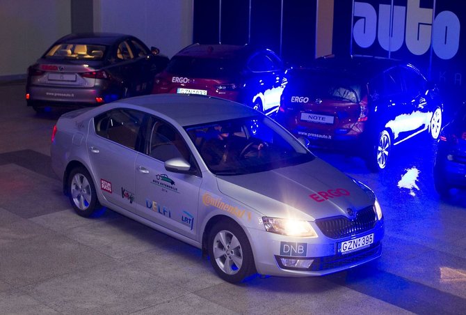 Organizatorių nuotr./Lietuvos „Metų automobiliu 2014“ išrinkta „Škoda Octavia“ 