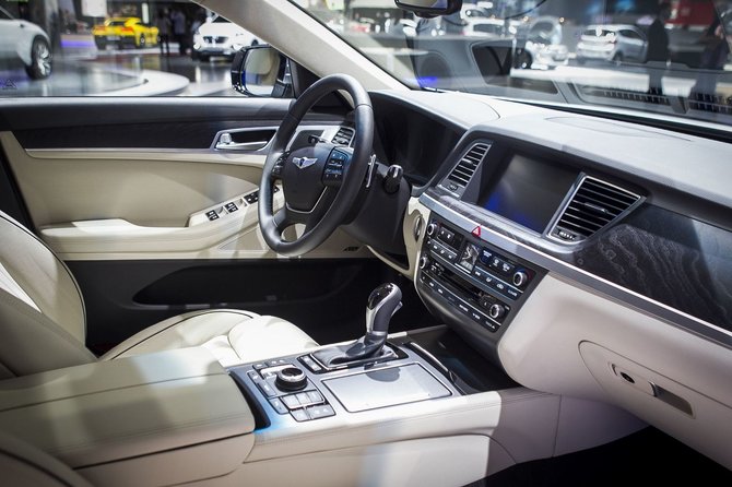 Irmanto Gelūno/15min.lt nuotr./„Hyundai“ iššūkis Europoje - prabangus „Genesis“ sedanas