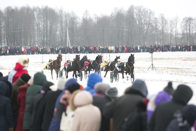 Irmanto Gelūno / 15min nuotr./Dusetose startavo „Sartai 2015“ lenktynės