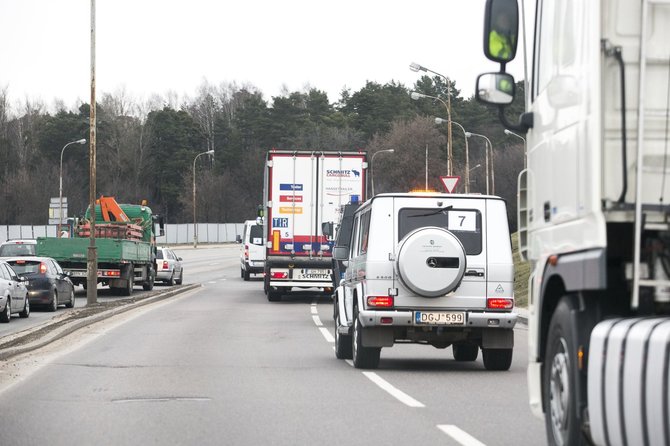 Irmanto Gelūno/15min.lt nuotr./Į Lietuvą atgabenta nauja eurų siunta