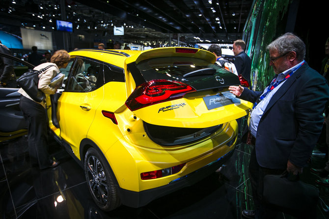 Irmanto Gelūno / 15min nuotr./„Opel Ampera-E“ – naujasis vokiškų elektromobilių lyderis