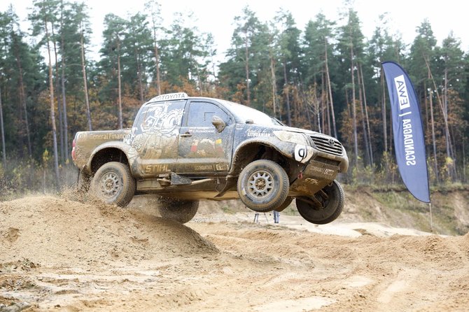 Irmanto Gelūno / 15min nuotr./Benediktas Vanagas karjere išbandė Dakaro automobilį