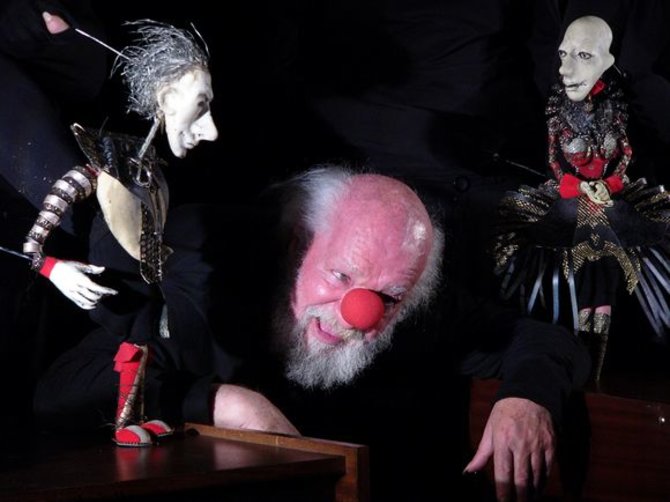 V.Klimo nuotr. /Spektaklyje „Mano Hamletas“ pagrindinį vaidmenį atlieka V.Paukštė, už tai pelnęs svarbų apdovanojimą.