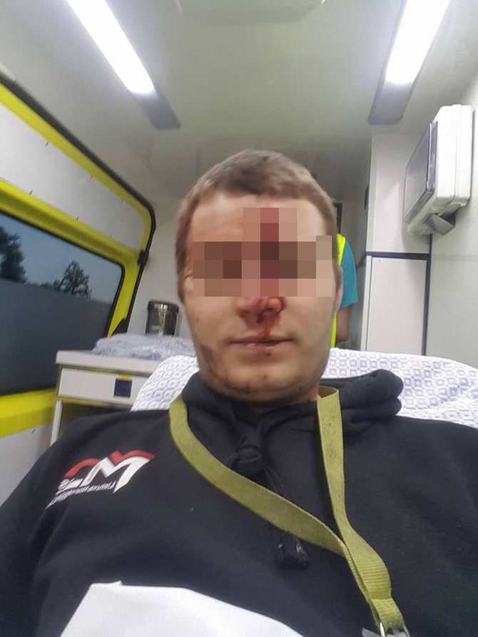 Nuotrauka iš vairuotojų „Facebook“ profilio/Nukentėjęs vilkiko vairuotojas Kęstutis