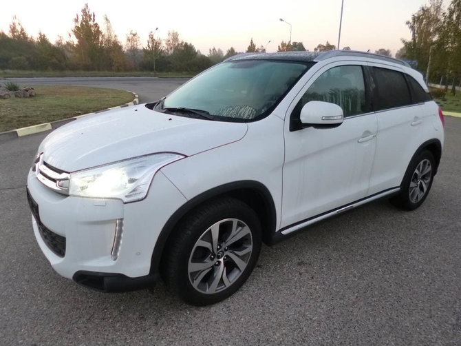 VSAT nuotr./Sulaikytas automobilis „Citroen C4 Aircross“