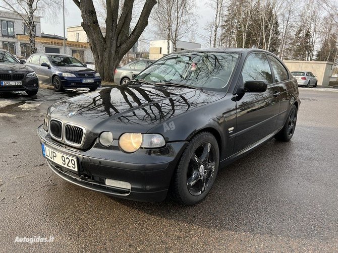 Alytausgidas.lt archyvo nuotr. /Avarijoje sudaužytas BMW automobilis neseniai buvo parduotas per skelbimą.