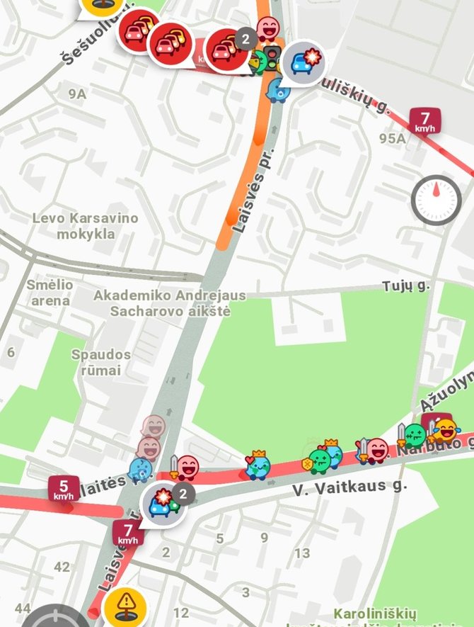 Atvaizdas iš „Waze“ programėlės/Spūstis kito įvykio vietoje