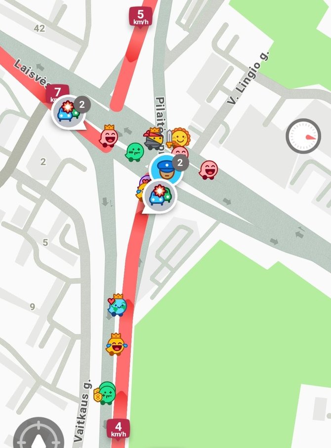 Atvaizdas iš „Waze“ programėlės/Spūstis įvykio vietoje