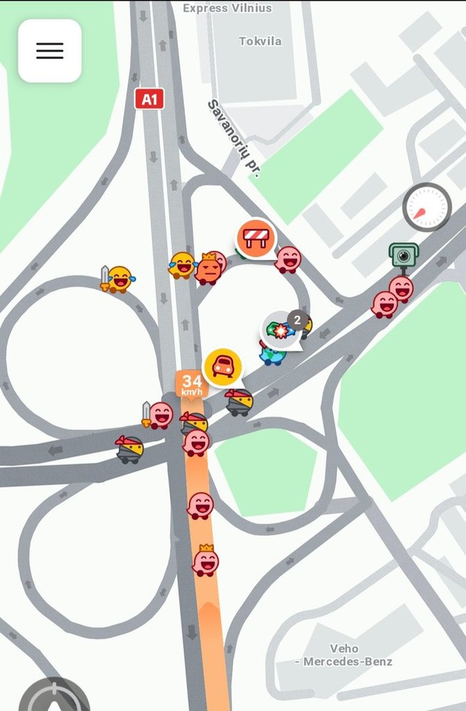 Atvaizdas iš „Waze“ programėlės/Spūstis įvykio vietoje