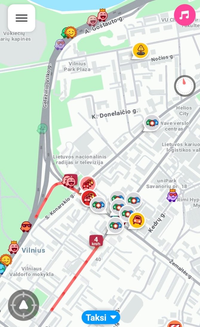 Atvaizdas iš „Waze“ programėlės/Spūstis įvykio vietoje