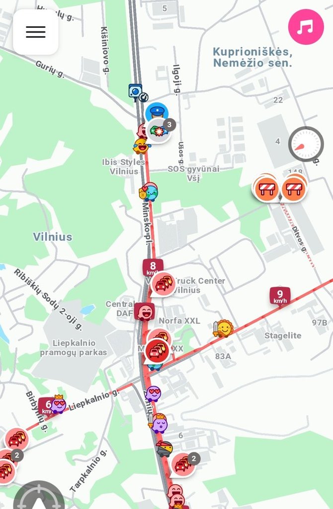 Atvaizdas iš „Waze“ programėlės/Spūstis įvykio vietoje