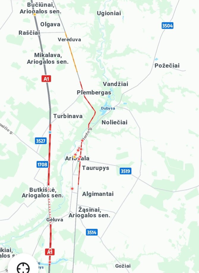 Atvaizdas iš „Waze“ programėlės /Spūstis avarijos vietoje bei prieigose