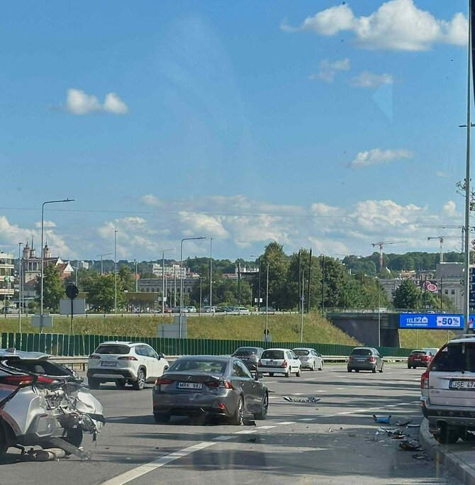 Nuotrauka iš „Facebook“ grupės „Reidas Vilniuje“/Įvykio vietoje