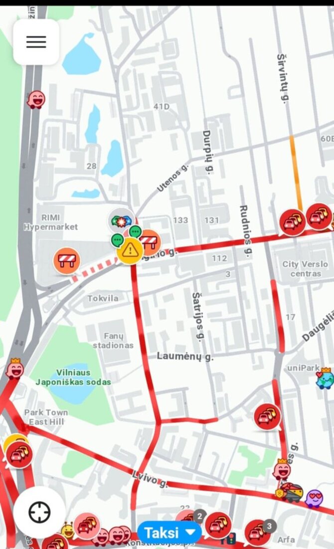 Atvaizdas iš „Waze“ programėlės /Spūstys avarijos prieigose