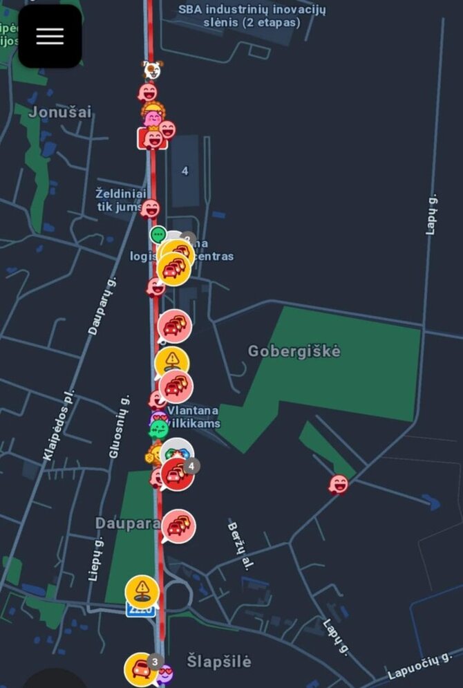 Atvaizdas iš „Waze“ programėlės/Spūstis įvykio vietoje