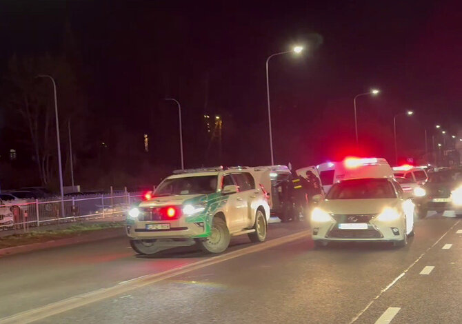 15min archyvo nuotraukų koliažas/Temos iliustracija