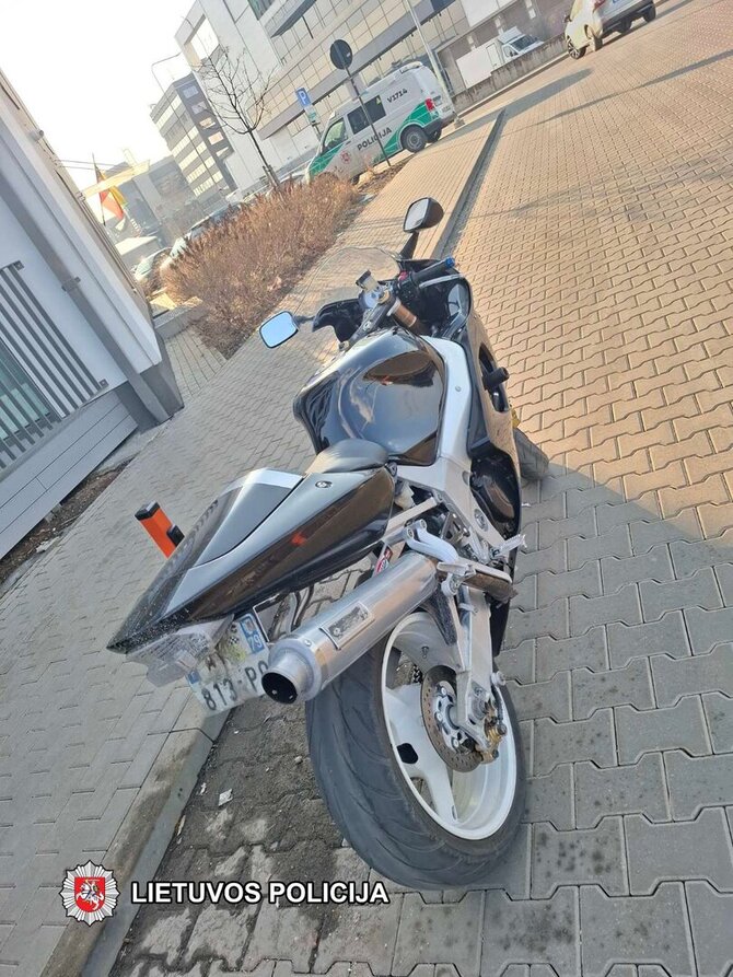 Policijos nuotr./Sulaikytas motociklas