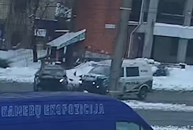 Kadrai iš filmuotos medžiagos/Užfiksuotas susidūrimas