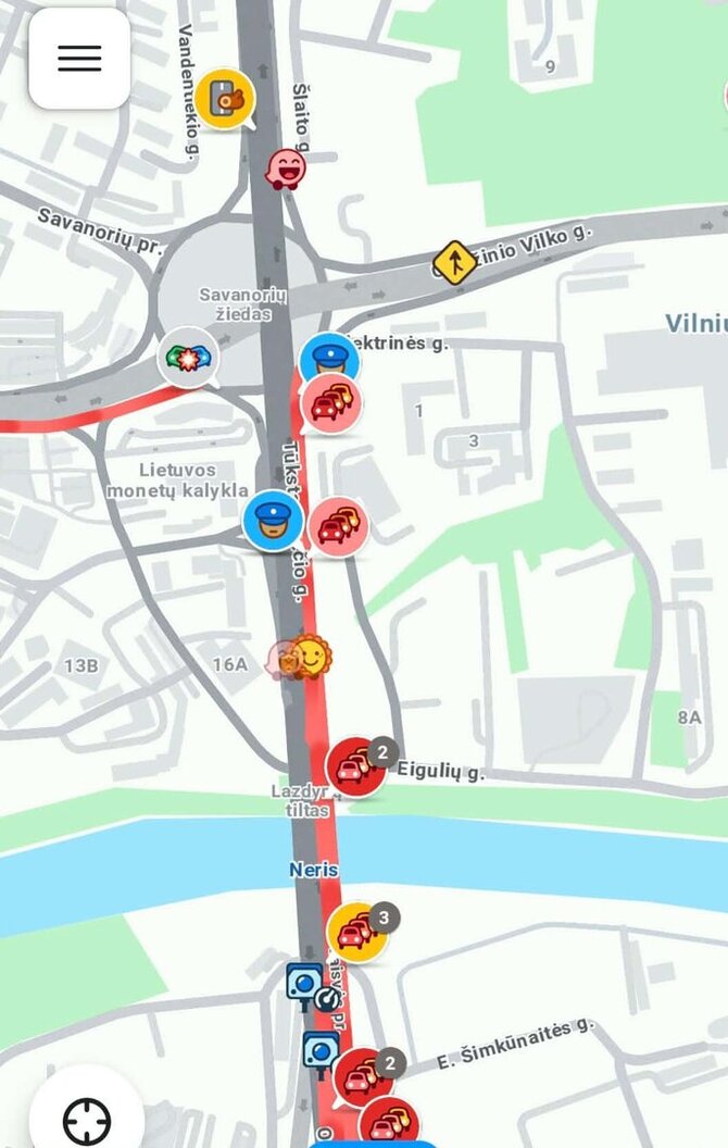 Atvaizdas iš „Waze“ programėlės/Spūstys įvykio vietoje