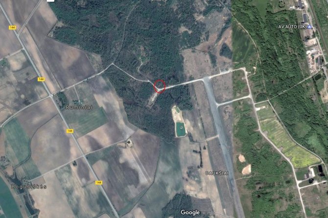 „Google maps“ atvaizdas/I.Strazdauskaitės nužudymo bylos geografija: kūnas buvo aptiktas miške apytikriai šioje vietoje prie pat bevardžio keliuko.