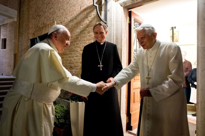 „Scanpix“ nuotr./Popiežių susitikimas