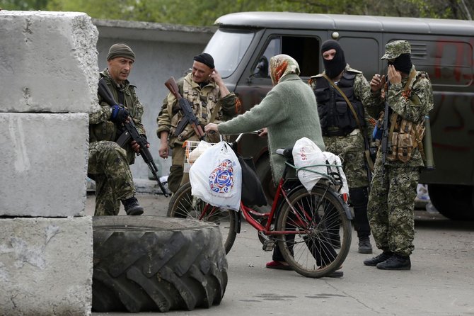 „Reuters“/„Scanpix“ nuotr./Riaušininkai Kramatorske