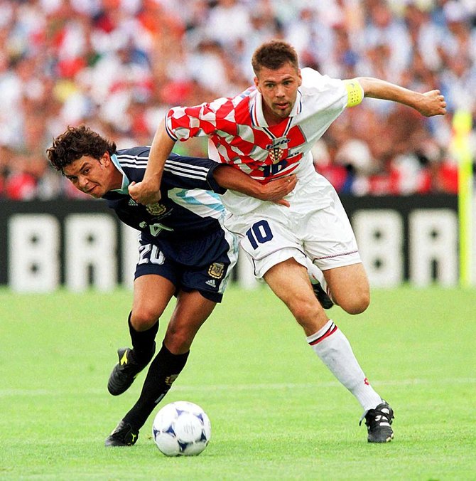 Imago / Scanpix nuotr./Zvonimiras Bobanas (dešinėje) pasaulio čempionato 1998-aisiais grupės rungtynėse su Argentina. Tuomet argentiniečiai laimėjo 1:0.