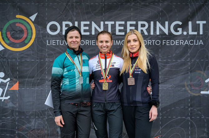 Orienteering.lt nuotr./Karolina Mickevičiūtė Juodišienė, Gabrielė Andrašiūnienė ir Vesta Aleliūnienė